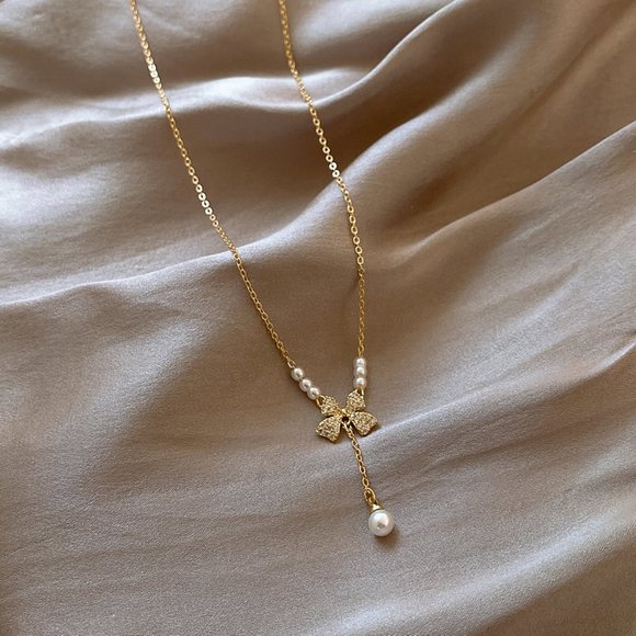 GOLIC Bow Pearl Necklace - Picture 9 of 14